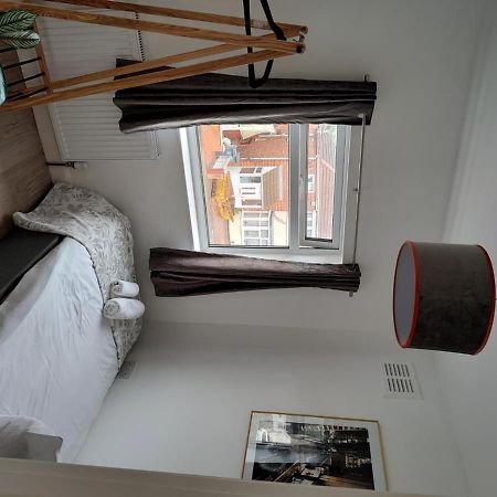 Wavertree Drive 3 Bed Contractor Home In レスター エクステリア 写真