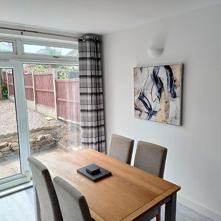 Wavertree Drive 3 Bed Contractor Home In レスター エクステリア 写真