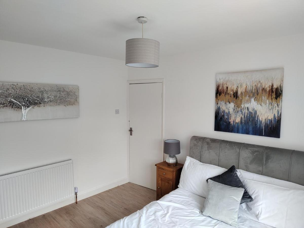 Wavertree Drive 3 Bed Contractor Home In レスター エクステリア 写真