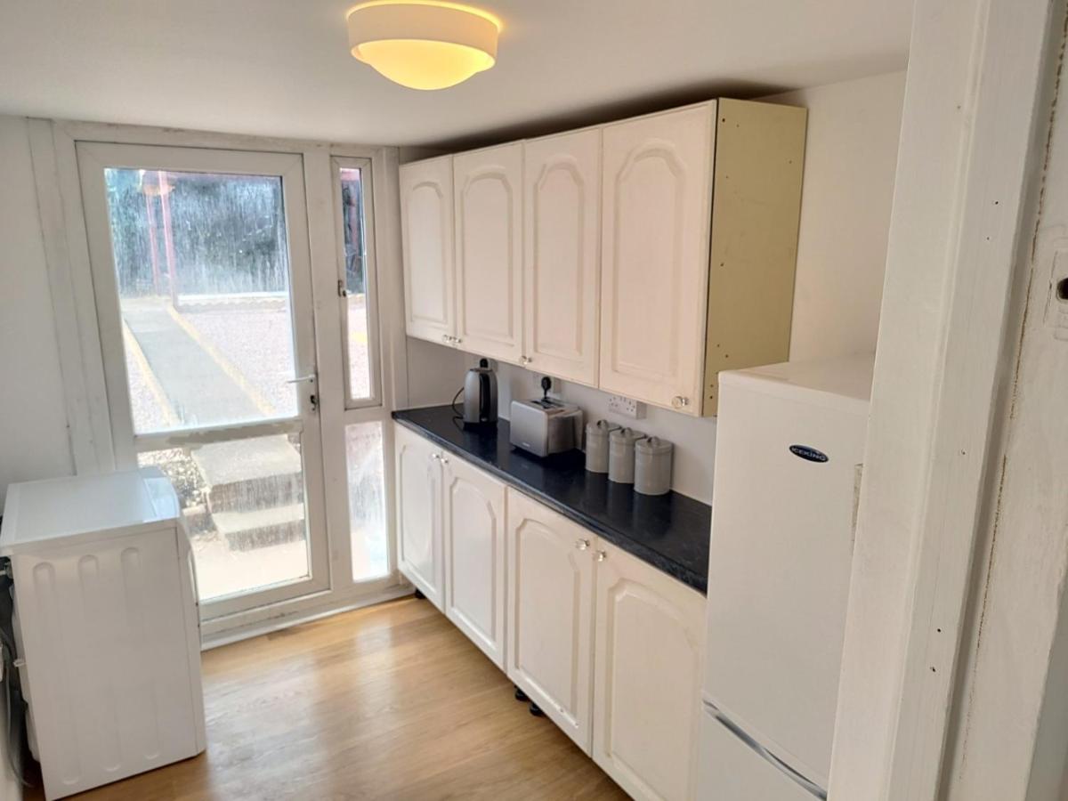 Wavertree Drive 3 Bed Contractor Home In レスター エクステリア 写真